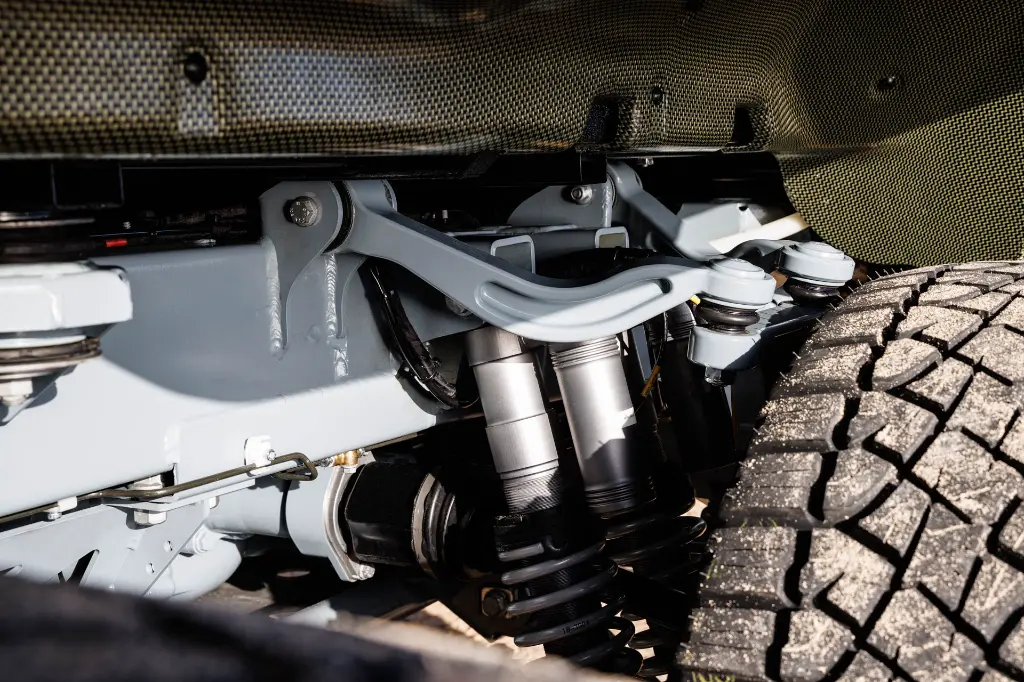 Brabus_6x6_XLP_900_DET_017.webp