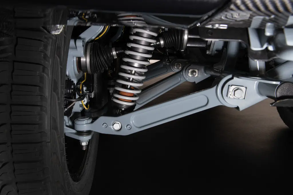 BRABUS 900 6x6 Superblack Studio_klen (5).webp