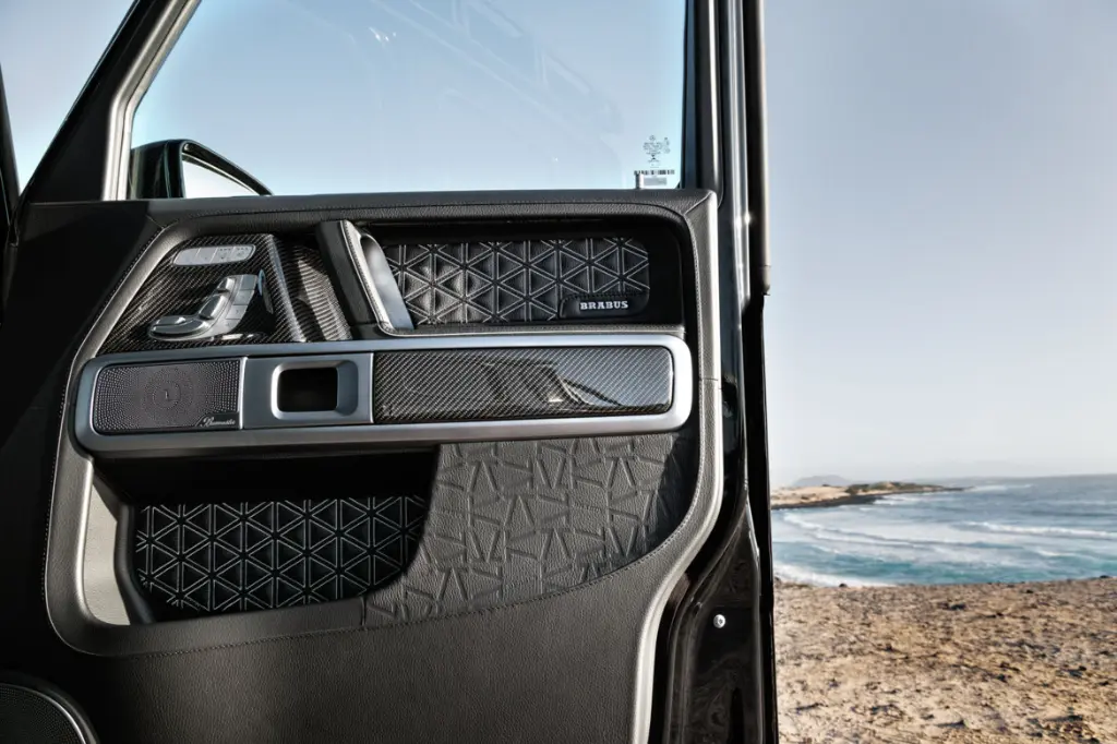 Brabus_6x6_XLP_900_INT_022-1170x780.webp