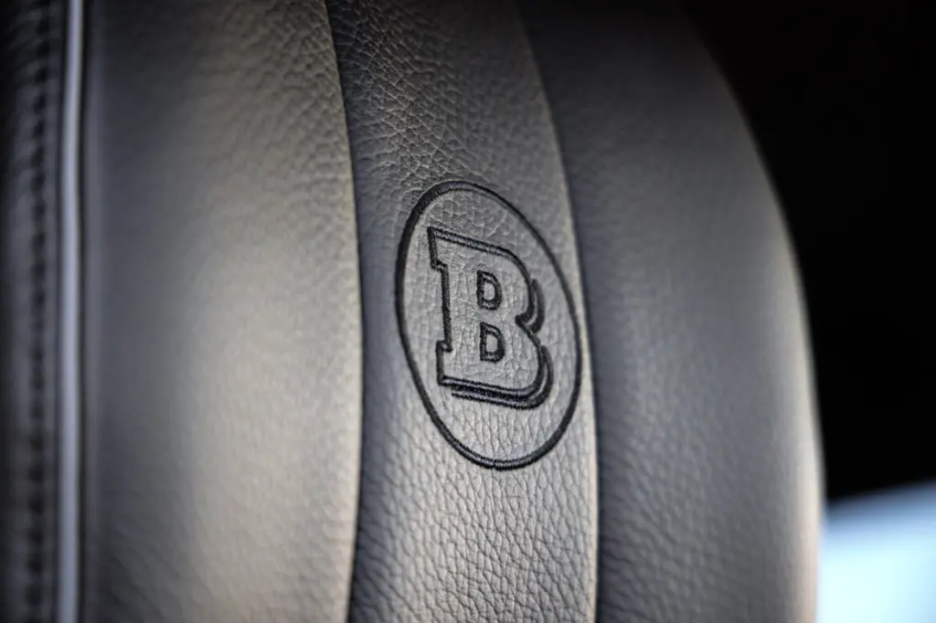 Brabus_6x6_XLP_900_INT_014-1170x780.webp